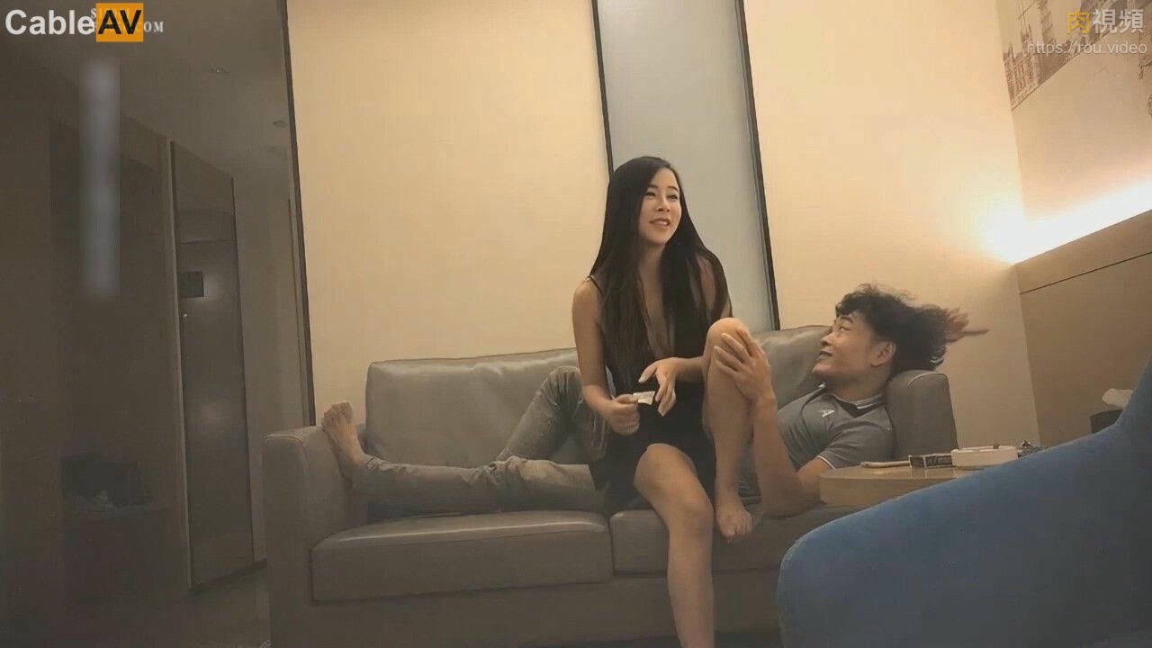 91沉先生探花 约极品好身材御姐到酒店，真是有情趣啊跳舞挑逗穿着情趣黑丝这销魂肉欲沸腾鸡巴硬邦邦享受添吸啪啪耸动操